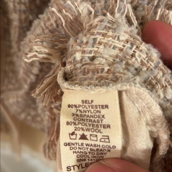 Hem & Thread Shacket Top - Picture 8 of 8